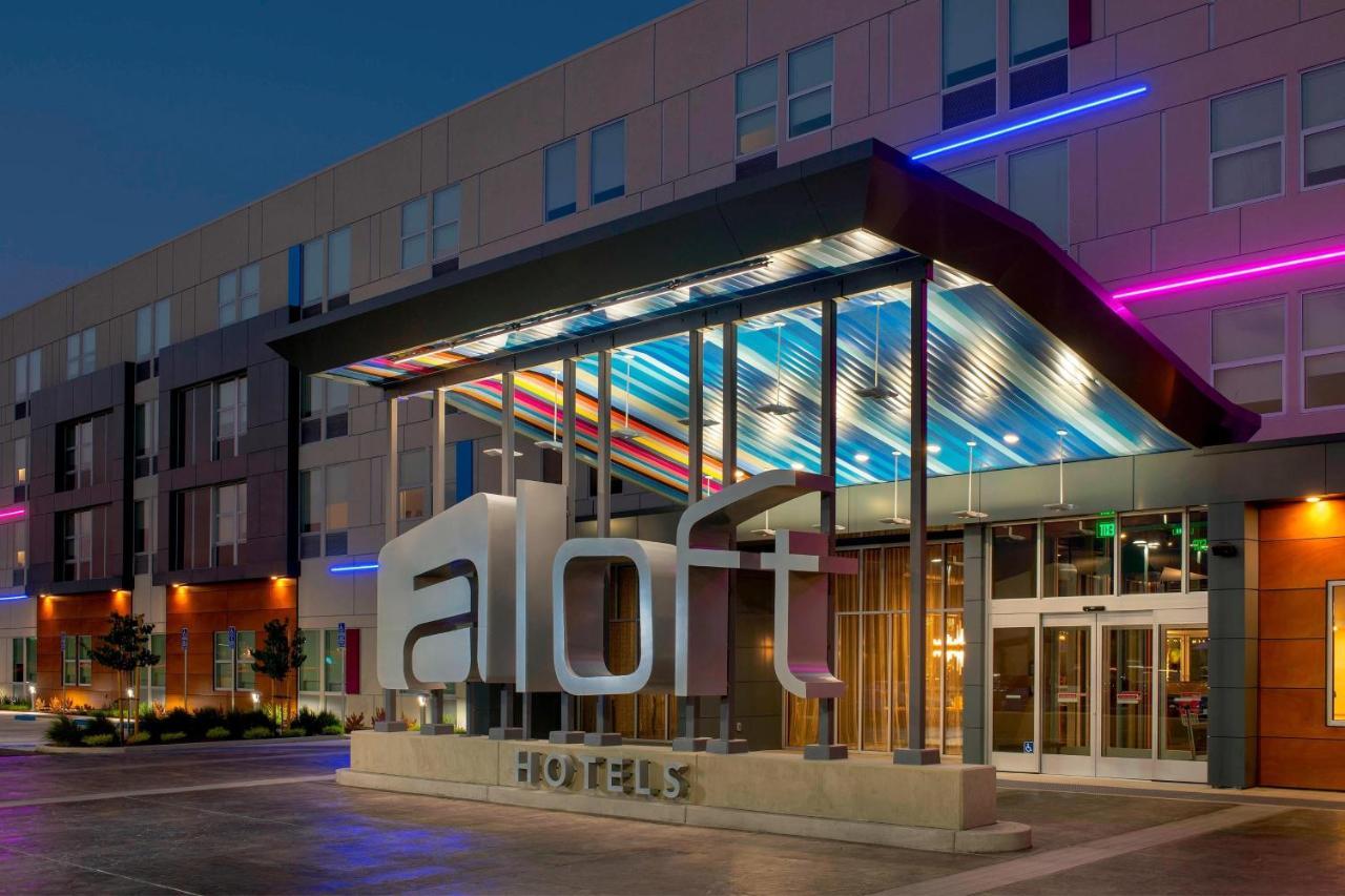 Aloft Omaha West Hotel Екстериор снимка