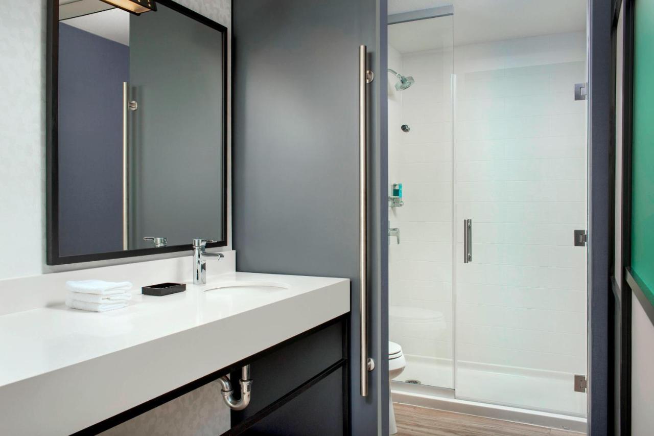 Aloft Omaha West Hotel Екстериор снимка